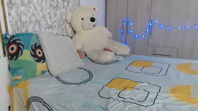 agatfox online show from December 2025 11:30:01 PM