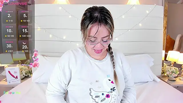 Charlotte93  online show from November 2025 11:46:02 AM