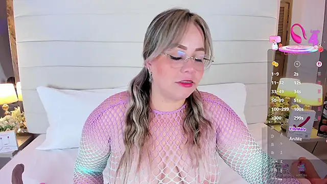 Snapshot of Charlotte93_ chatting on September 2025 11:56:01 AM Charlotte93 online show from September 2025 11:56:01 AM