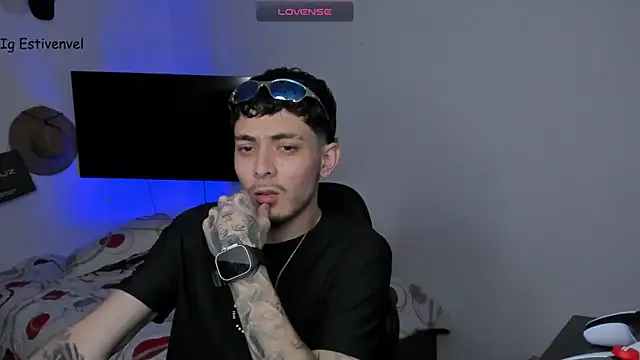 steve latin online show from November 2025 05:39:02 PM