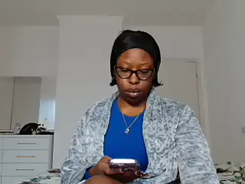 MadamIndigo online show from December 2025 01:59:02 PM