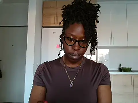 MadamIndigo online show from April 2026 03:58:02 PM