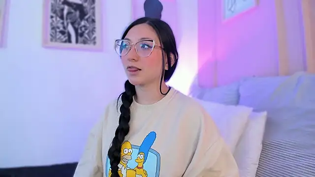 Snapshot of lucy_neil chatting on February 2026 02:34:02 AM lucy neil online show from February 2026 02:34:02 AM