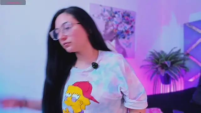 Snapshot of lucy_neil chatting on December 2025 11:34:01 AM lucy neil online show from December 2025 11:34:01 AM