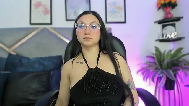 lucy neil online show from April 2026 02:35:01 AM