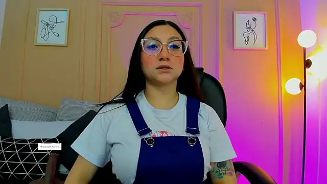 lucy neil online show from March 2026 02:31:02 AM