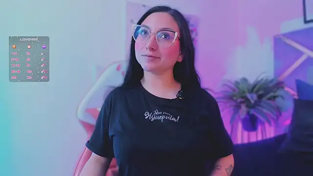 Snapshot of lucy_neil chatting on December 2025 02:38:02 AM lucy neil online show from December 2025 02:38:02 AM