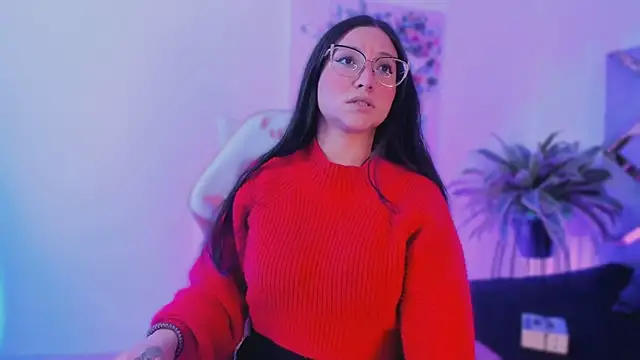 Snapshot of lucy_neil chatting on January 2026 02:40:01 AM lucy neil online show from January 2026 02:40:01 AM