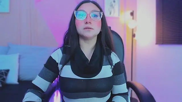 lucy neil online show from April 2026 02:35:01 AM