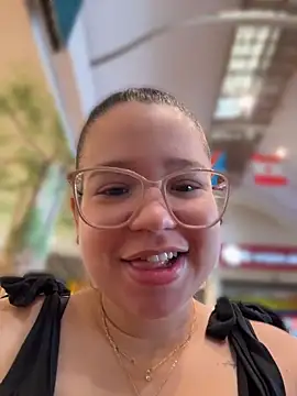 Snapshot of Lucyklein2022 chatting on June 2026 08:18:02 PM Lucyklein2022 online show from June 2026 08:18:02 PM