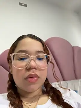 Snapshot of Lucyklein2022 chatting on July 2026 12:51:01 PM Lucyklein2022 online show from July 2026 12:51:01 PM