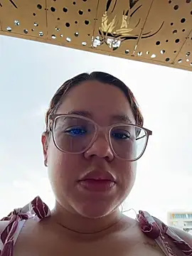 Snapshot of Lucyklein2022 chatting on June 2026 05:58:02 PM Lucyklein2022 online show from June 2026 05:58:02 PM