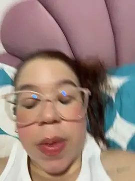 Snapshot of Lucyklein2022 chatting on March 2026 05:00:01 AM Lucyklein2022 online show from March 2026 05:00:01 AM