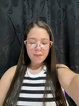 Snapshot of Lucyklein2022 chatting on December 2024 05:33:02 AM Lucyklein2022 online show from December 2024 05:33:02 AM