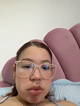 Snapshot of Lucyklein2022 chatting on April 2026 04:01:01 PM Lucyklein2022 online show from April 2026 04:01:01 PM