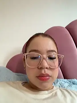 Snapshot of Lucyklein2022 chatting on March 2026 05:42:02 PM Lucyklein2022 online show from March 2026 05:42:02 PM