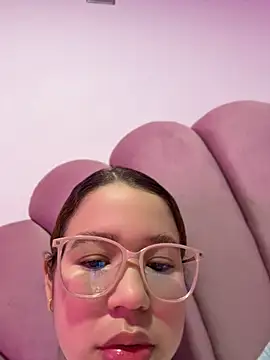Snapshot of Lucyklein2022 chatting on July 2026 03:31:02 PM Lucyklein2022 online show from July 2026 03:31:02 PM