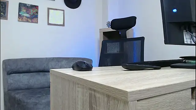 cowboyht online show from April 2026 05:03:01 AM