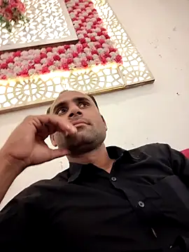 Maneeshpoppy online show from February 2026 11:40:01 AM