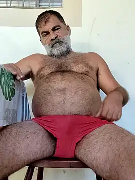 Peludo173317 online show from March 2026 06:35:01 PM