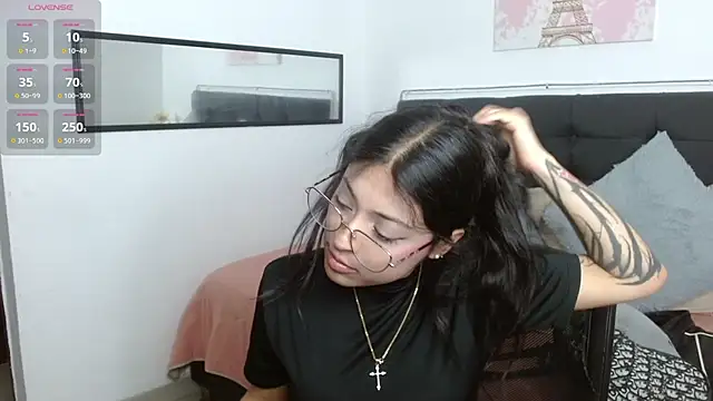 Snapshot of vaness_weet chatting on June 2026 07:48:01 PM vaness weet online show from June 2026 07:48:01 PM