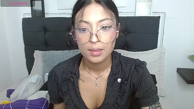 vaness weet online show from October 2025 08:09:01 PM