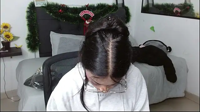 vaness weet online show from January 2026 08:48:01 PM