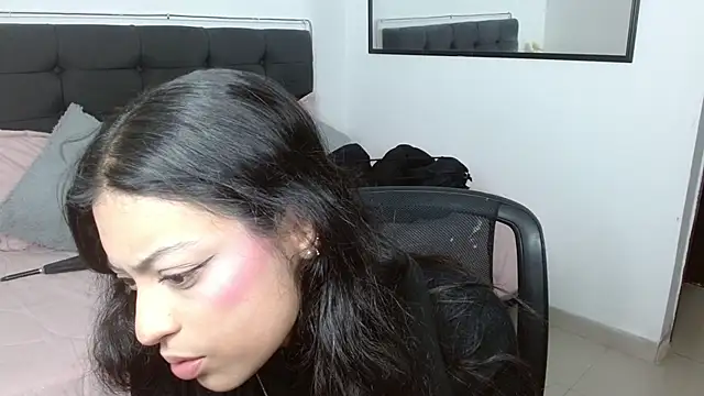 vaness weet online show from February 2026 08:58:01 PM