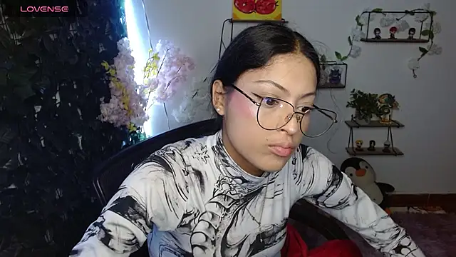 vaness weet online show from April 2026 07:58:02 PM