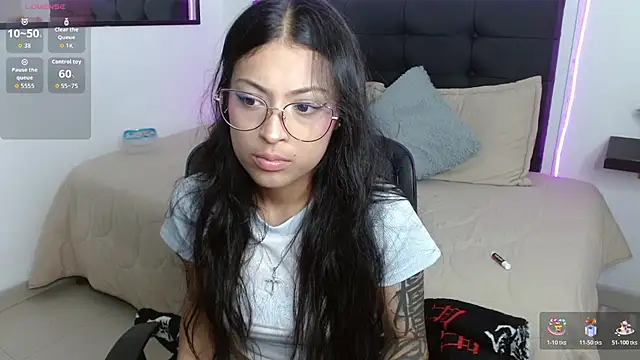 Snapshot of vaness_weet chatting on July 2026 09:15:01 PM vaness weet online show from July 2026 09:15:01 PM