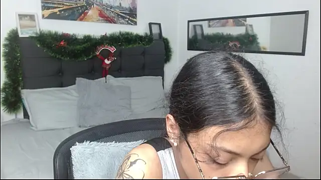 vaness weet online show from January 2026 03:05:02 PM