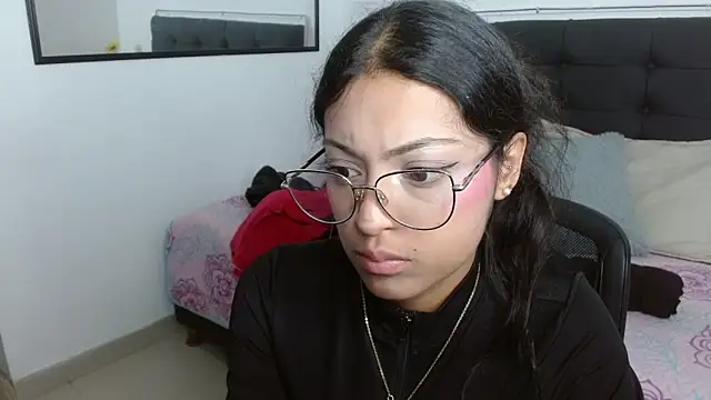 vaness weet online show from May 2026 08:48:01 PM