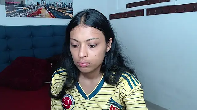 Snapshot of vaness_weet chatting on July 2026 01:58:02 PM vaness weet online show from July 2026 01:58:02 PM