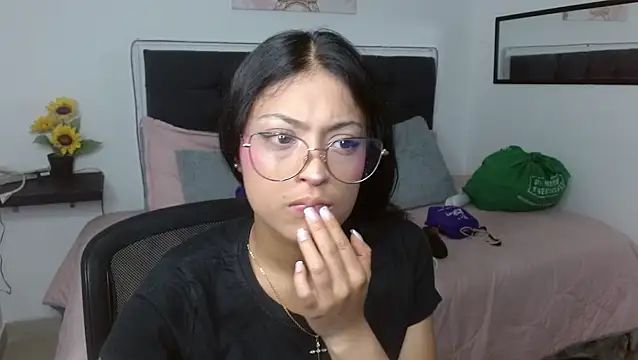 vaness weet online show from February 2026 11:38:02 PM