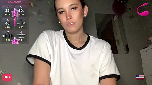 Snapshot of MeganTheRarest chatting on July 2026 02:16:01 AM MeganTheRarest online show from July 2026 02:16:01 AM