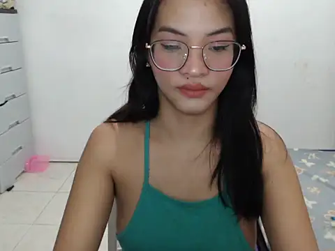 shanee23 online show from December 2024 05:40:02 PM