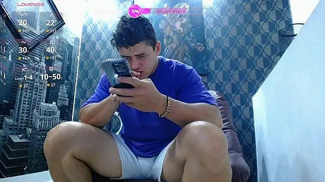 Leonsmoron online show from March 2026 10:41:01 PM