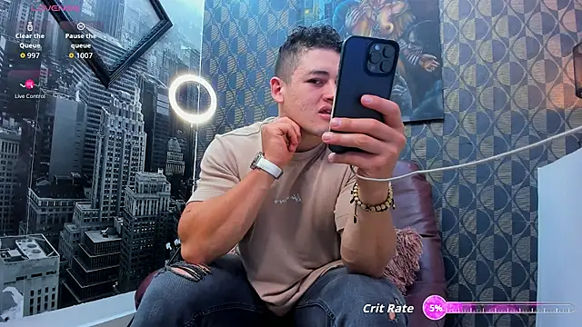 Leonsmoron online show from November 2025 11:30:02 PM