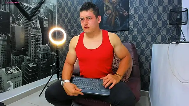 Leonsmoron online show from December 2025 01:19:02 AM