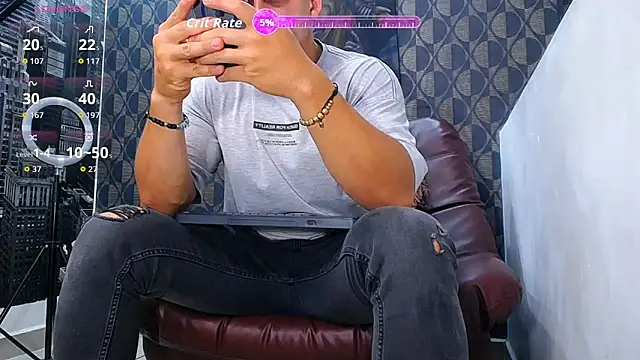 Leonsmoron online show from February 2026 11:35:02 PM