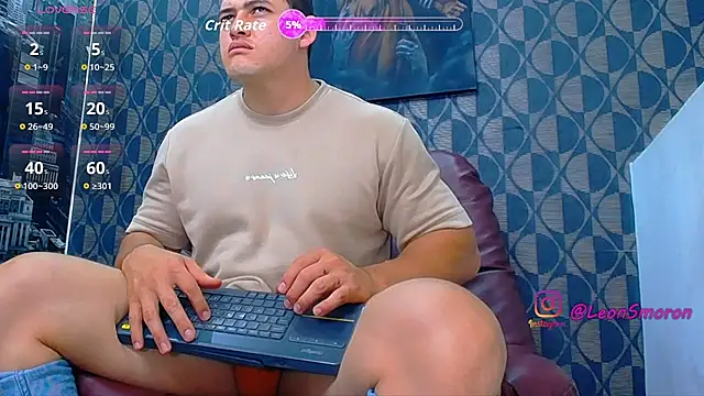 Snapshot of Leonsmoron chatting on June 2026 06:00:01 AM Leonsmoron online show from June 2026 06:00:01 AM