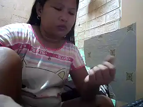 Snapshot of sweethotmom chatting on December 2024 11:40:02 PM sweethotmom online show from December 2024 11:40:02 PM