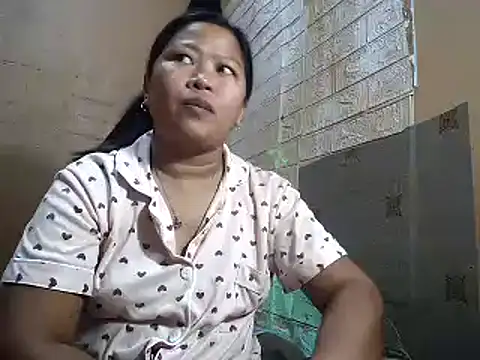 Snapshot of sweethotmom chatting on January 2025 12:04:02 AM sweethotmom online show from January 2025 12:04:02 AM