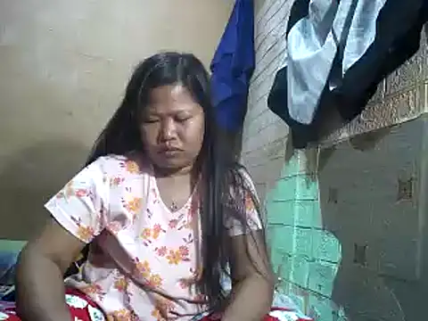 Snapshot of sweethotmom chatting on February 2025 12:22:02 AM sweethotmom online show from February 2025 12:22:02 AM