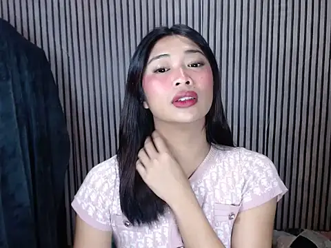Maria-Moore online show from October 2025 06:40:02 PM