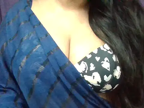 Snapshot of Roopshikha39 chatting on June 2026 06:41:02 PM Roopshikha39 online show from June 2026 06:41:02 PM
