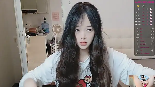 Snapshot of QiuPeiPeimmm chatting on December 2025 08:42:02 AM QiuPeiPeimmm online show from December 2025 08:42:02 AM