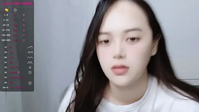 Snapshot of QiuPeiPeimmm chatting on March 2025 06:01:02 PM QiuPeiPeimmm online show from March 2025 06:01:02 PM