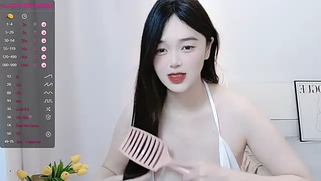 Snapshot of QiuPeiPeimmm chatting on March 2025 01:57:02 PM QiuPeiPeimmm online show from March 2025 01:57:02 PM