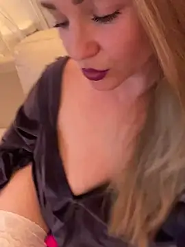 Snapshot of Lady__Maria chatting on March 2025 08:00:01 PM Lady Maria online show from March 2025 08:00:01 PM